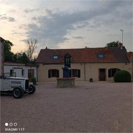 85 - x SARL FRD, ((Salon de Coiffure)) 220m² - A VENDRE - LE VERNET , BROUT VERNET (03110)