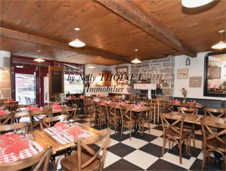 106 - x RESTAURANT - FONDS ET LES MURS, ((Salon de Coiffure)) 161m² - A VENDRE - BESSE-ET-SAINT-ANASTAISE (63610)