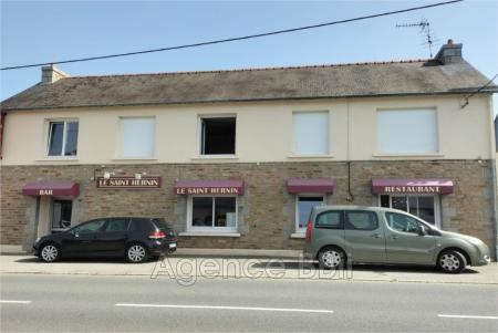 125 - x LE SAINT HERNIN, ((Salon de Coiffure)) 304m² - A VENDRE - PLOUMAGOAR (22970)