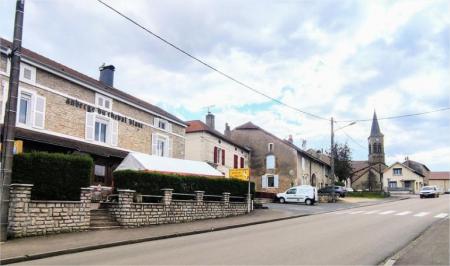 141 - x AUBERGE DU CHEVAL BLANC, ((Salon de Coiffure)) 624m² - A VENDRE - SAINT-THIÉBAULT (52150)