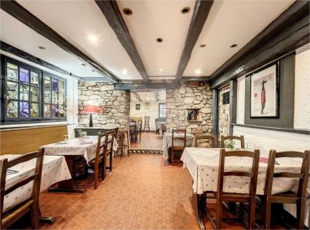 154 - x HÔTEL, RESTAURANT 130 M², ((Salon de Coiffure)) 130m² - A VENDRE - ÉTUEFFONT (90170)