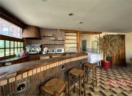 168 - x RESTAURANT 148 M², ((Salon de Coiffure)) 148m² - A VENDRE - MESNIL-EN-OUCHE (27330)