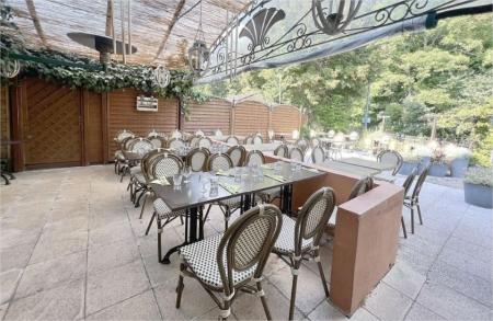 171 - x RESTAURANT LA PERGOLA, ((Salon de Coiffure)) 500m² - A VENDRE - CHAVILLE (92370)