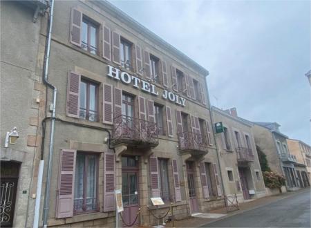 191 - x HOTEL - BAR - RESTAURANT, ((Salon de Coiffure)) 1100m² - A VENDRE - DUN-LE-PALESTEL (23800)