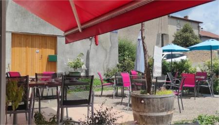 193 - x BAR - RESTAURANT 200 M², ((Salon de Coiffure)) 200m² - A VENDRE - BERNEUIL (87300)