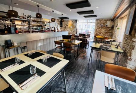 234 - x RESTAURANT - FONDS DE COMMERCE, ((Salon de Coiffure)) 60m² - A VENDRE - QUARTIER CANCLAUX, NANTES (44100)