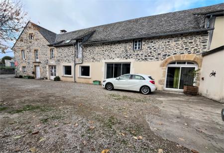 380 - x AUX PORTES D AUBRAC, (()) 370m² - A VENDRE - 2101 ROUTE D ARGENT, CONDOM D AUBRAC (12470)